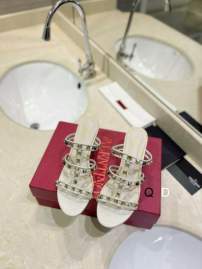 Picture of Valentino Shoes _SKUValentinosz35-40GDT07030820300